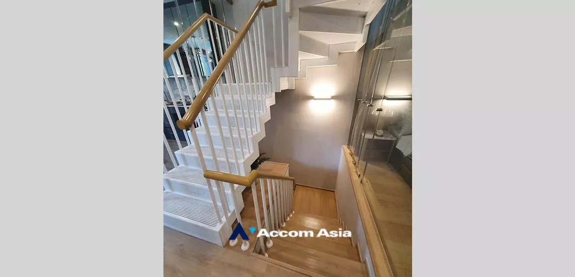 14  4 br Townhouse For Sale in Sukhumvit ,Bangkok BTS Bang Chak at Luxury Style in Prime Location AA32358