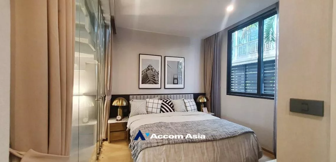 8  4 br Townhouse For Sale in Sukhumvit ,Bangkok BTS Bang Chak at Luxury Style in Prime Location AA32360