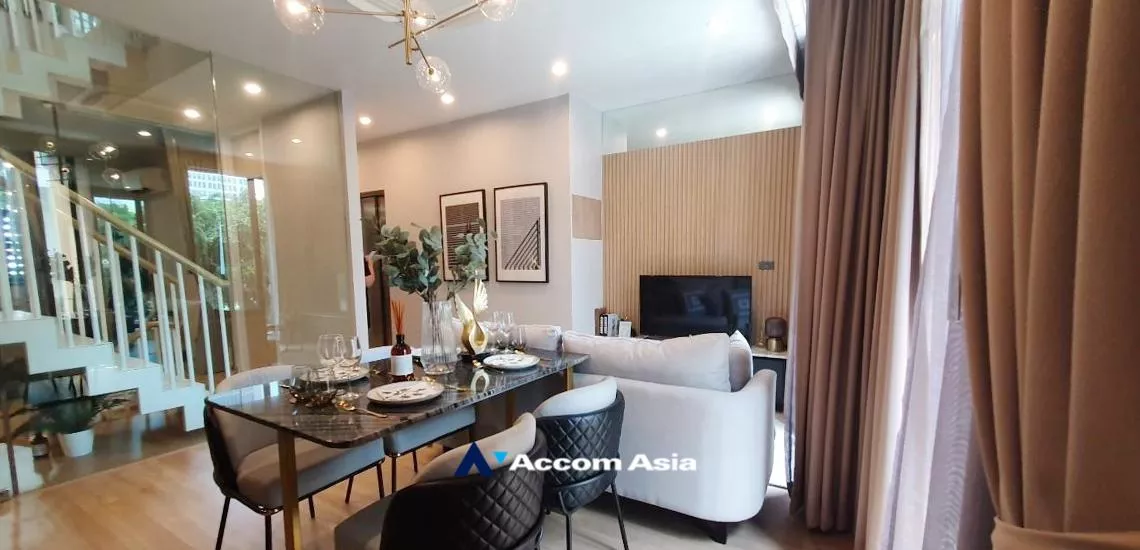 4  4 br Townhouse For Sale in Sukhumvit ,Bangkok BTS Bang Chak at Luxury Style in Prime Location AA32360