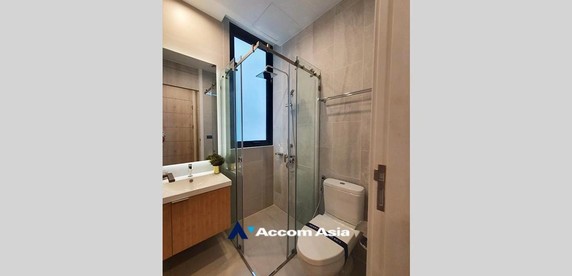 14  4 br Townhouse For Sale in Sukhumvit ,Bangkok BTS Bang Chak at Luxury Style in Prime Location AA32360