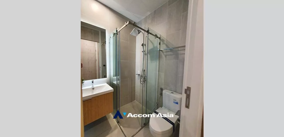 16  4 br Townhouse For Sale in Sukhumvit ,Bangkok BTS Bang Chak at Luxury Style in Prime Location AA32361