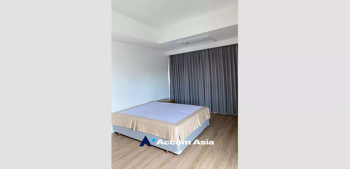unit 2 Bedrooms  Condominium For Rent in Sathorn, Bangkok  near BRT Thanon Chan (AA32363)