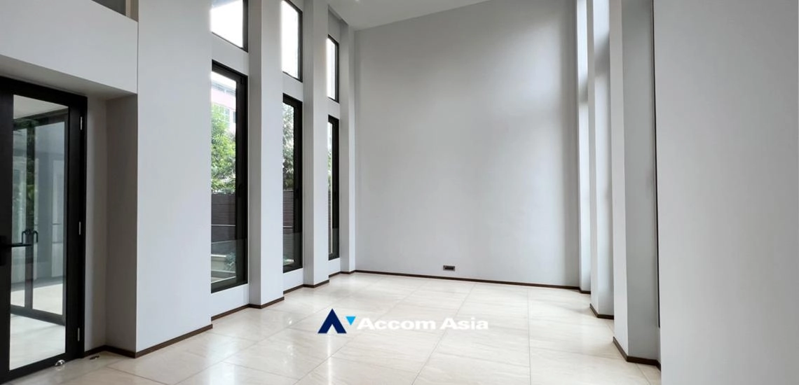  1  4 br House For Sale in  ,Bangkok BTS Ari at Luxury Spacious  Single House AA32366