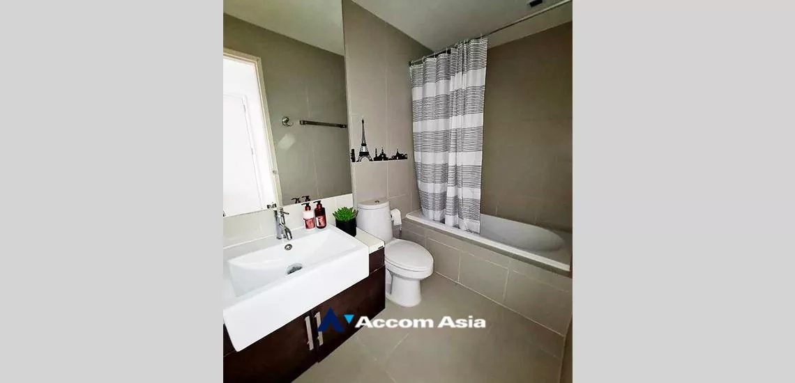 unit 1 Bedroom  Condominium For Sale in Sukhumvit, Bangkok  near BTS Thong Lo (AA32372)