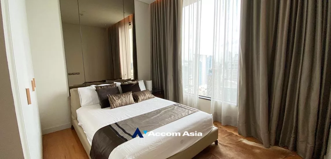 8  3 br Condominium For Rent in Ploenchit ,Bangkok BTS Chitlom at Sindhorn Residence AA32378