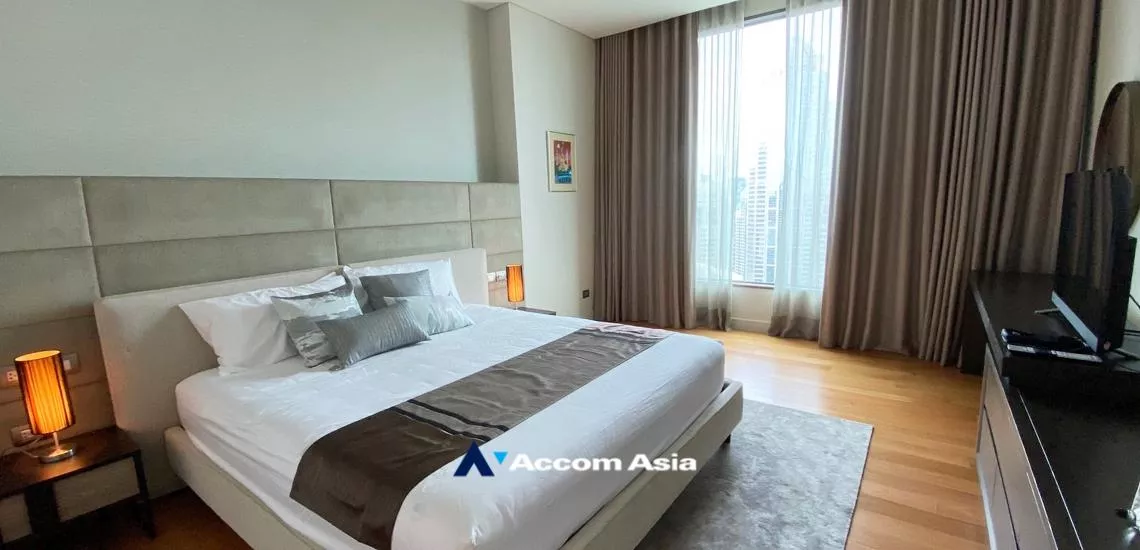 6  3 br Condominium For Rent in Ploenchit ,Bangkok BTS Chitlom at Sindhorn Residence AA32378