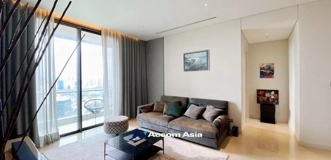 Fully Furnished |  Sindhorn Residence Condominium  3 Bedroom for Rent BTS Chitlom in Ploenchit Bangkok