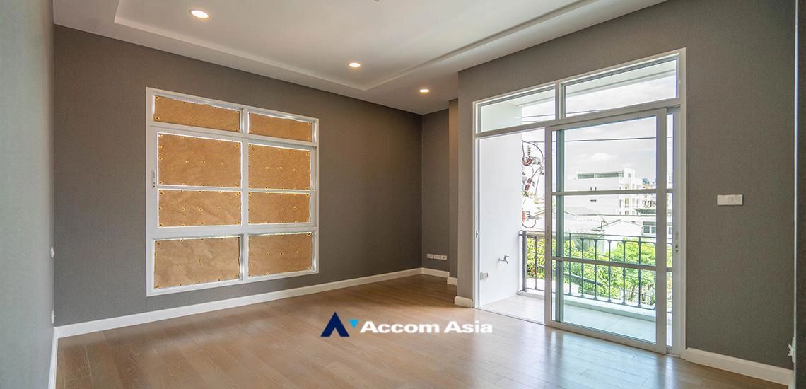 5  2 br Condominium For Sale in Sukhumvit ,Bangkok BTS Thong Lo at Verde Sukhumvit 49/15  AA32379