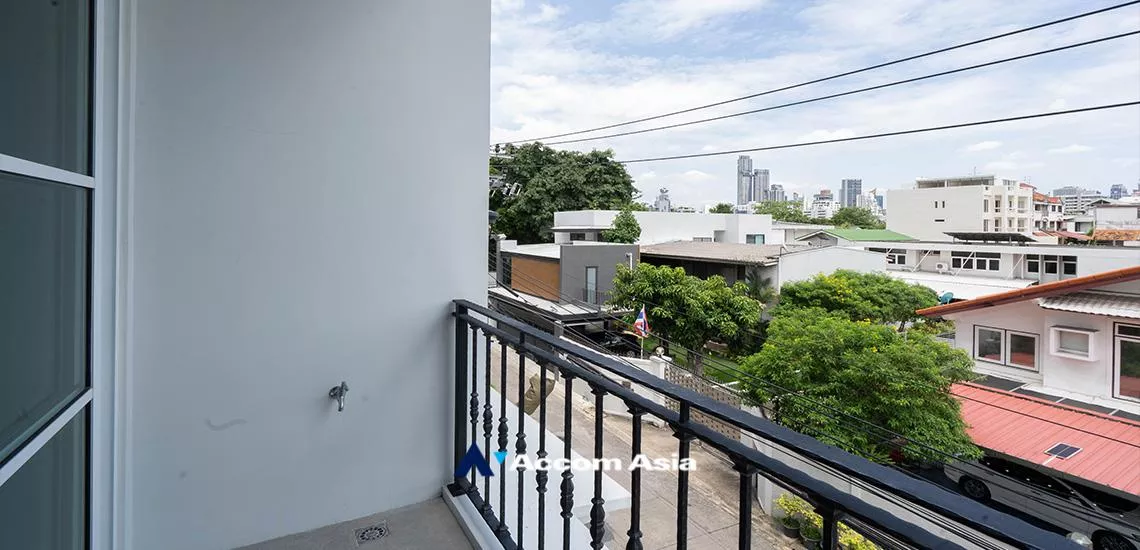 11  2 br Condominium For Sale in Sukhumvit ,Bangkok BTS Thong Lo at Verde Sukhumvit 49/15  AA32380