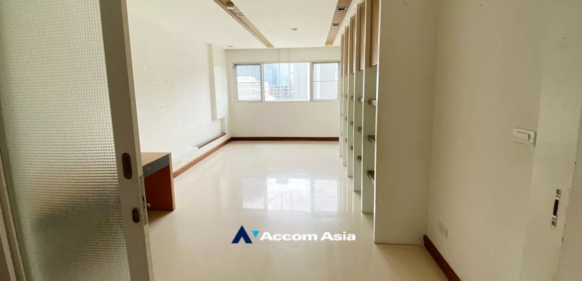 9  3 br Apartment For Rent in Sukhumvit ,Bangkok BTS Phrom Phong at High rise building AA32385