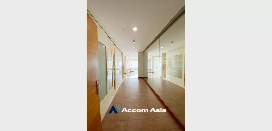 13  3 br Apartment For Rent in Sukhumvit ,Bangkok BTS Phrom Phong at High rise building AA32385