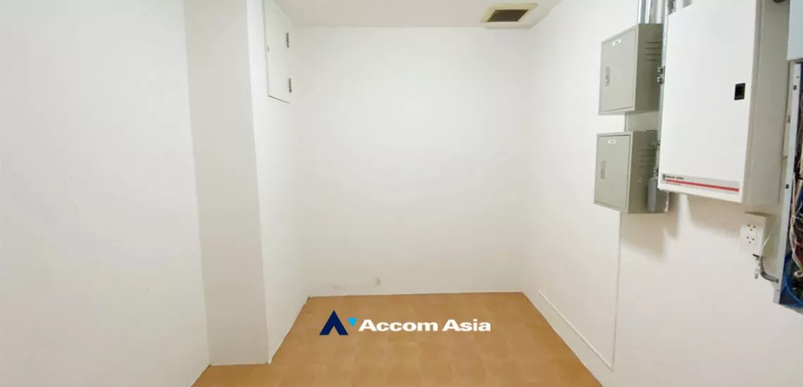 12  3 br Apartment For Rent in Sukhumvit ,Bangkok BTS Phrom Phong at High rise building AA32385