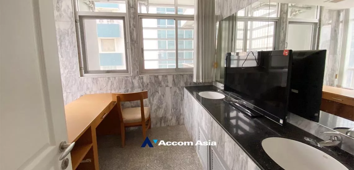 12  3 br Apartment For Rent in Sukhumvit ,Bangkok BTS Asok - MRT Sukhumvit at High quality of living AA32387