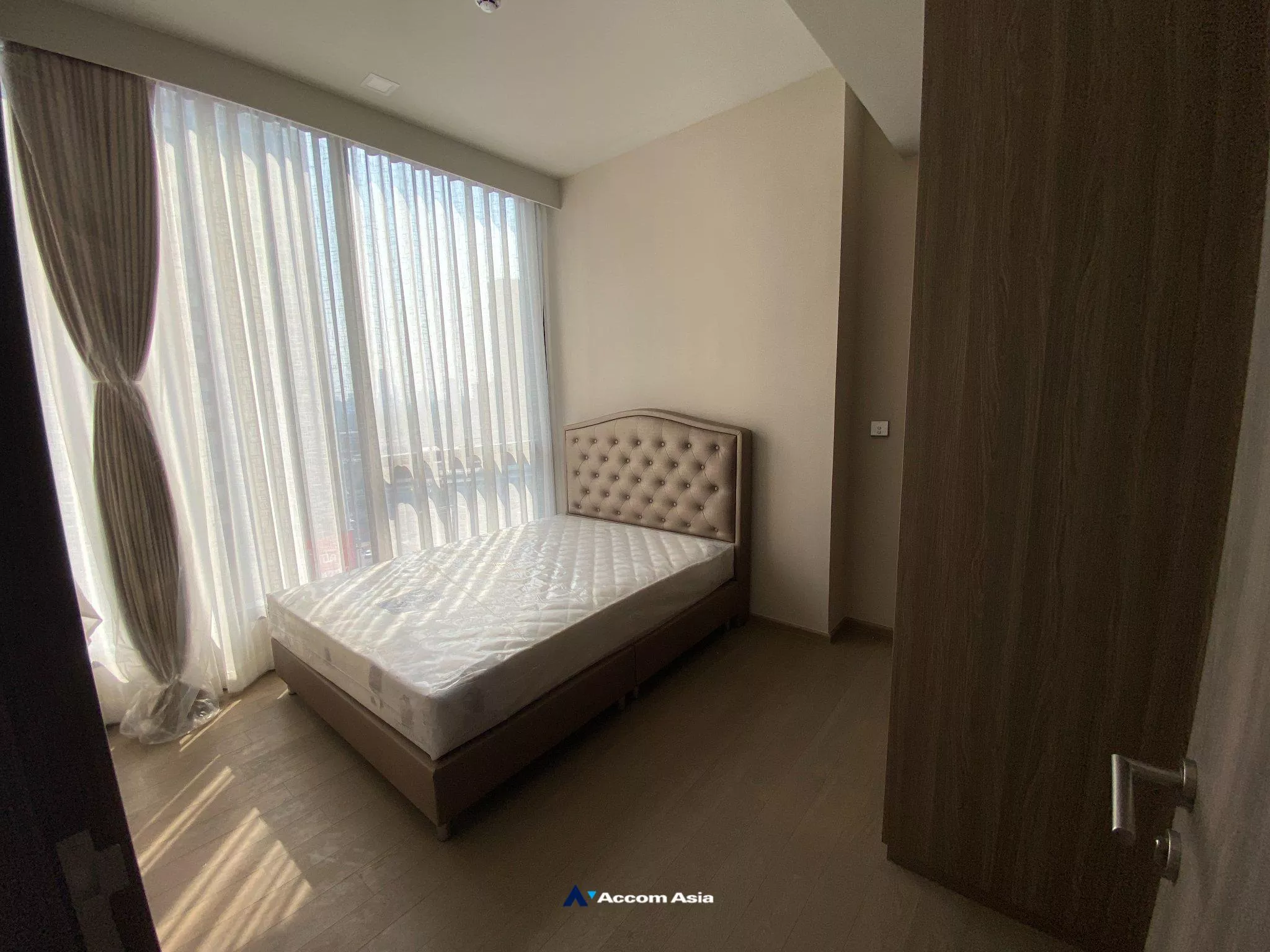  1 Bedroom  Condominium For Rent in Sukhumvit, Bangkok  near BTS Asok - MRT Sukhumvit (AA32389)