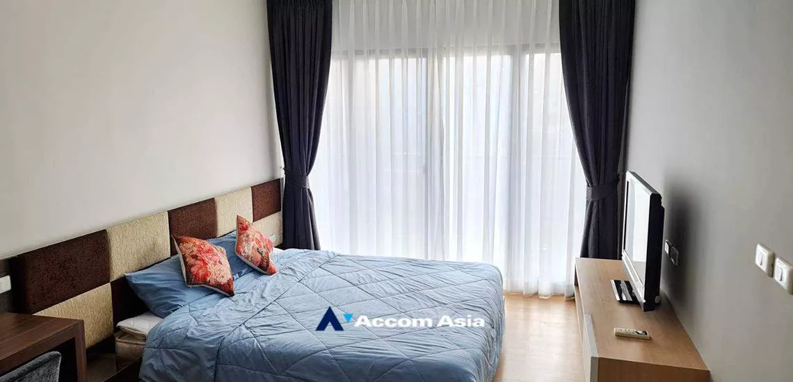 unit 1 Bedroom  Condominium For Rent in Sukhumvit, Bangkok  near BTS Ekkamai (AA32395)