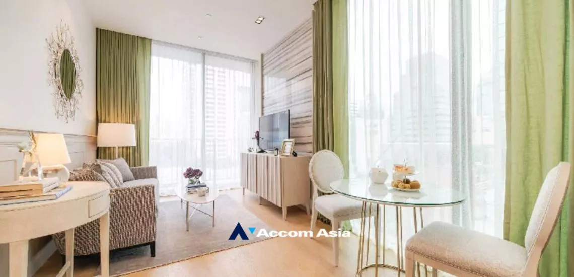  1  1 br Condominium For Sale in Ploenchit ,Bangkok BTS Chitlom at 28 Chidlom AA32398