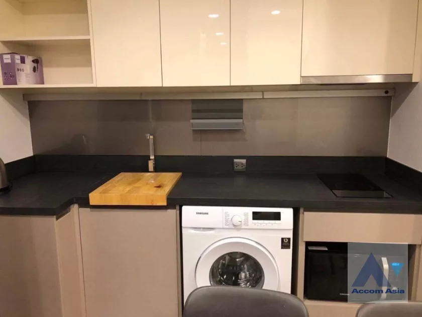 unit 2 Bedrooms  Condominium For Rent in Sukhumvit, Bangkok  near BTS Thong Lo (AA32412)