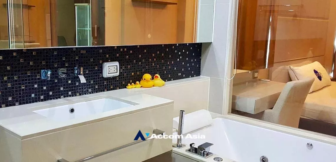 7  1 br Condominium For Sale in Silom ,Bangkok BTS Chong Nonsi at The Address Sathorn AA32413
