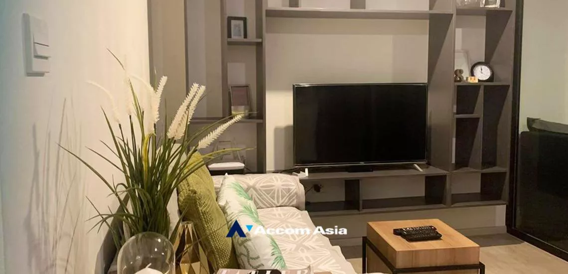 unit 1 Bedroom  Condominium For Sale in Ploenchit, Bangkok  near BTS Ploenchit (AA32417)