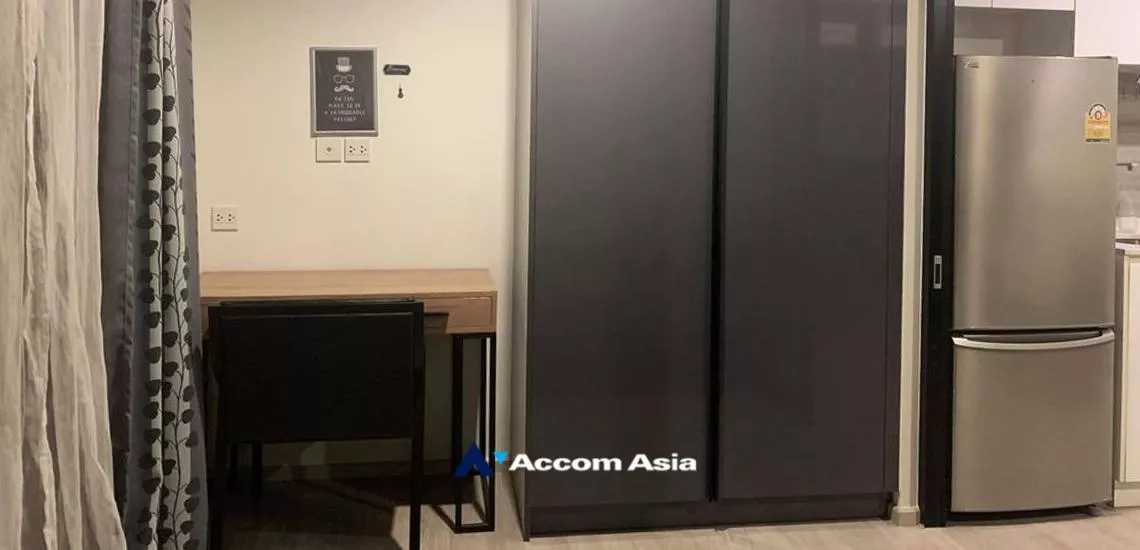unit 1 Bedroom  Condominium For Sale in Ploenchit, Bangkok  near BTS Ploenchit (AA32417)