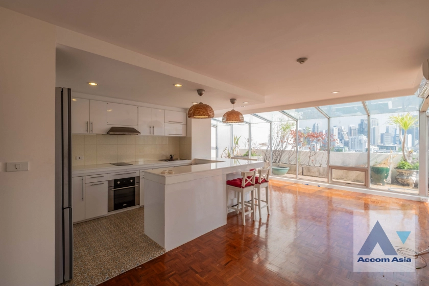 unitHuge Terrace |  2 Bedrooms  Condominium For Rent in Sukhumvit, Bangkok  near BTS Thong Lo (AA32422)