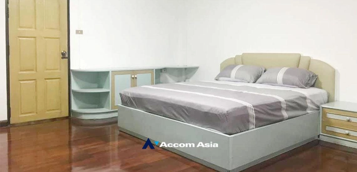 22  4 br Townhouse for rent and sale in Sukhumvit ,Bangkok BTS Phra khanong AA32424