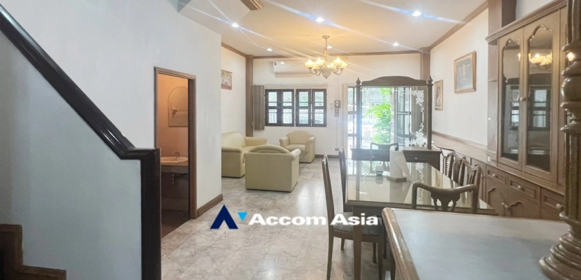 5  4 br Townhouse for rent and sale in Sukhumvit ,Bangkok BTS Phra khanong AA32424