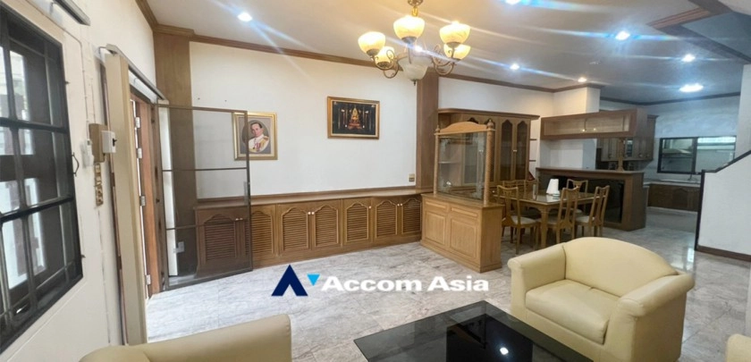 6  4 br Townhouse for rent and sale in Sukhumvit ,Bangkok BTS Phra khanong AA32424