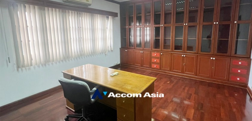18  4 br Townhouse for rent and sale in Sukhumvit ,Bangkok BTS Phra khanong AA32424