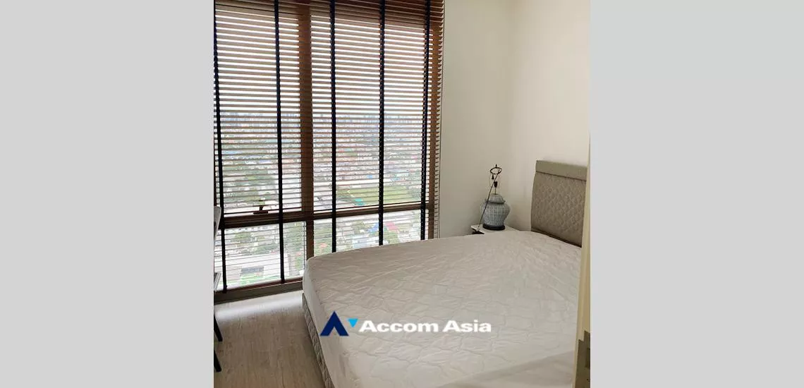  2 Bedrooms  Condominium For Sale in Charoenkrung, Bangkok  near BRT Rama IX Bridge (AA32425)