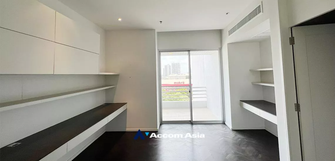 29  4 br Apartment For Rent in Sathorn ,Bangkok BTS Chong Nonsi at The Contemporary Living AA32429