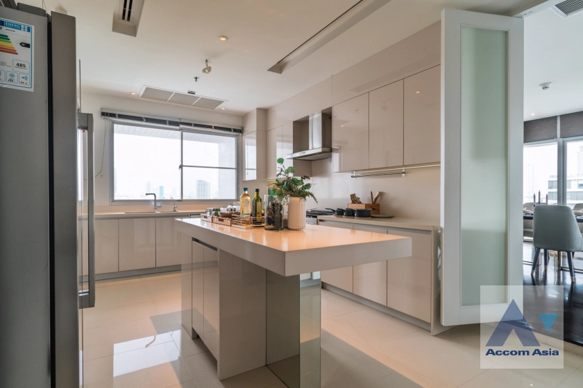 8  4 br Apartment For Rent in Sathorn ,Bangkok BTS Chong Nonsi at Private Low-Rise Residence Only 7 Units in Project AA32429