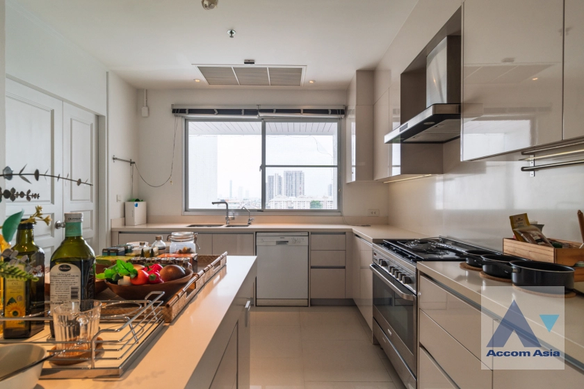 9  4 br Apartment For Rent in Sathorn ,Bangkok BTS Chong Nonsi at Private Low-Rise Residence Only 7 Units in Project AA32429