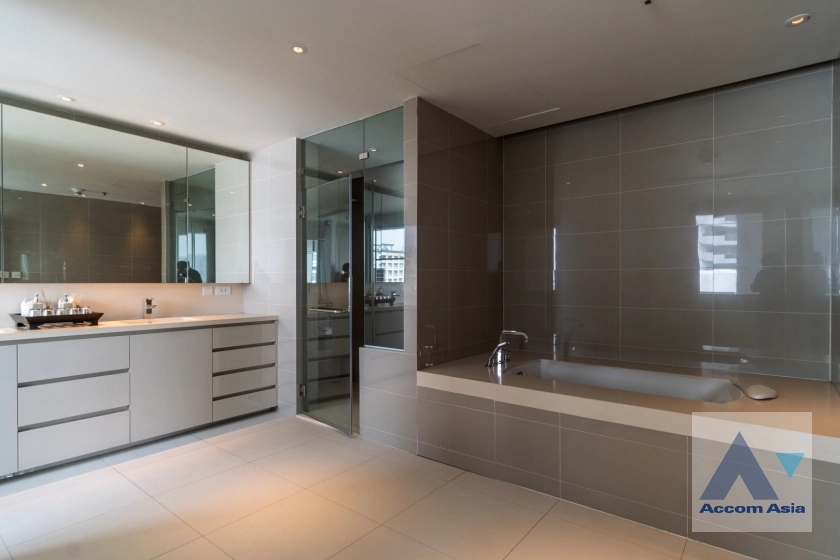 22  4 br Apartment For Rent in Sathorn ,Bangkok BTS Chong Nonsi at Private Low-Rise Residence Only 7 Units in Project AA32429