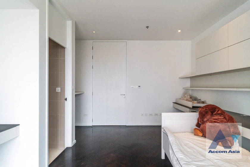 26  4 br Apartment For Rent in Sathorn ,Bangkok BTS Chong Nonsi at Private Low-Rise Residence Only 7 Units in Project AA32429