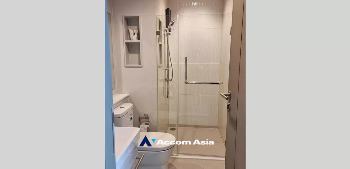 unit 2 Bedrooms  Condominium For Sale in Phaholyothin, Bangkok  near MRT Rama 9 (AA32431)