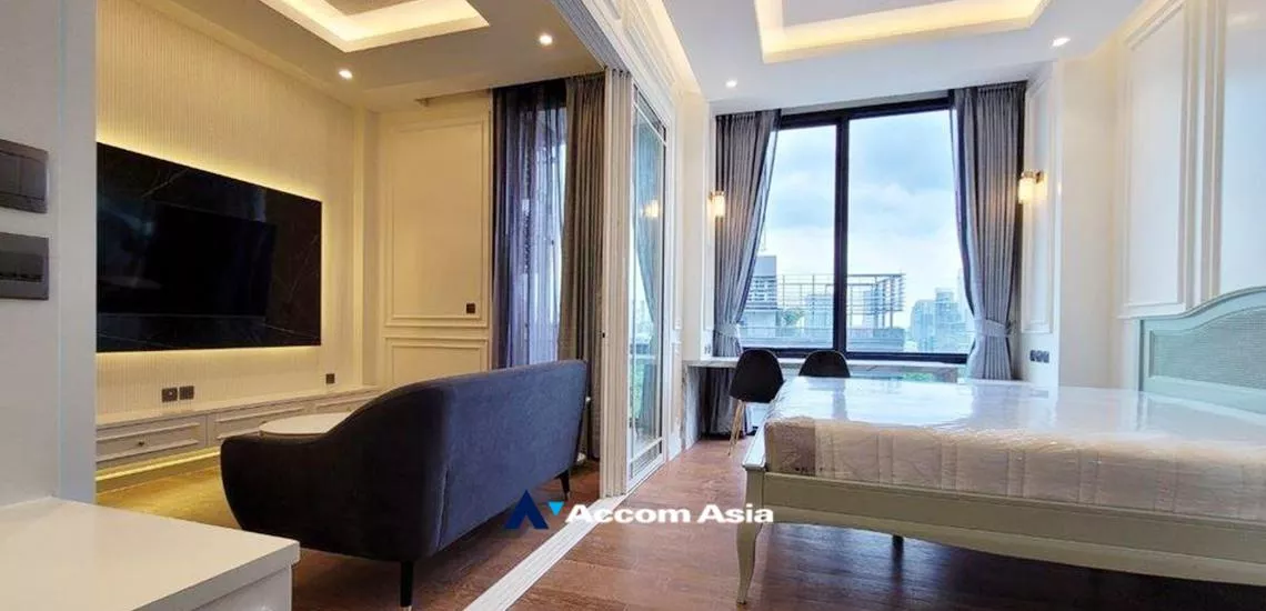 Pet friendly |  1 Bedroom  Condominium For Rent in Ploenchit, Bangkok  near BTS Ploenchit (AA32432)