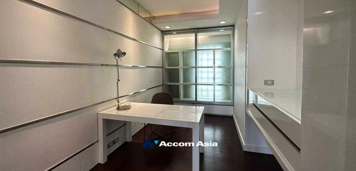 7  3 br Condominium For Rent in Ploenchit ,Bangkok BTS Chitlom at Tonson Court AA32441