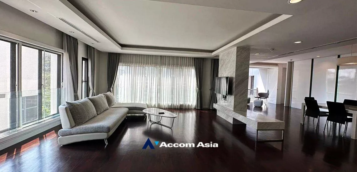  3 Bedrooms  Condominium For Rent in Ploenchit, Bangkok  near BTS Chitlom (AA32441)