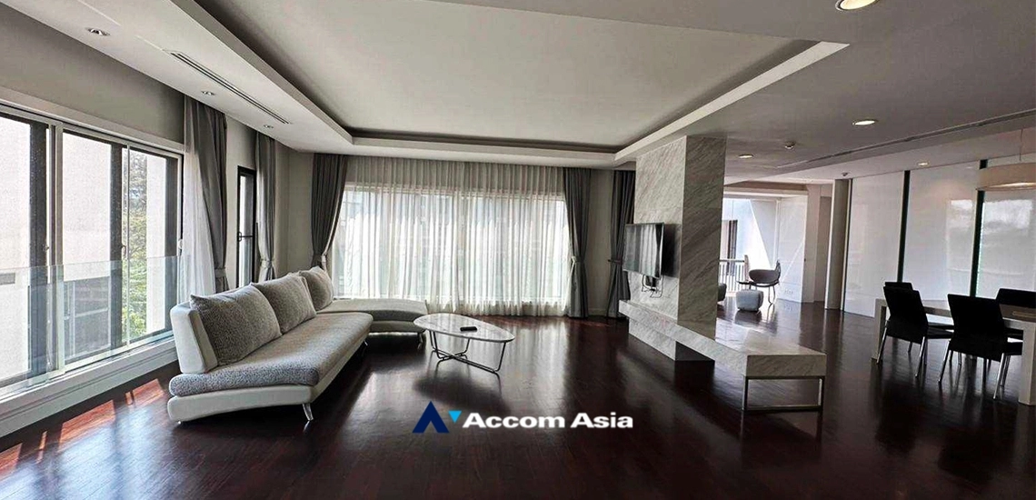 unit 3 Bedrooms  Condominium For Rent in Ploenchit, Bangkok  near BTS Chitlom (AA32441)