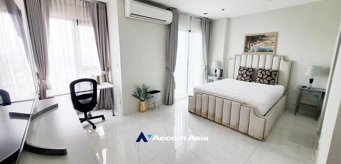 4  3 br Condominium for rent and sale in Sukhumvit ,Bangkok BTS Ekkamai at C Ekkamai AA32447