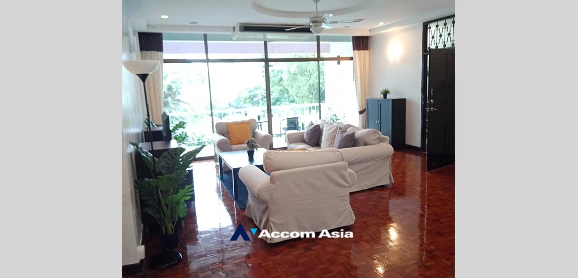 unit 3 Bedrooms  Apartment For Rent in Sukhumvit, Bangkok  near BTS Phrom Phong - MRT Phetchaburi (AA32449)