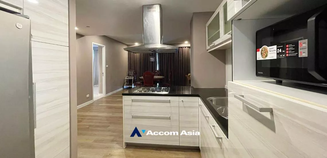 unitPet friendly |  3 Bedrooms  Condominium For Rent in Sukhumvit, Bangkok  near BTS Ekkamai (AA32452)