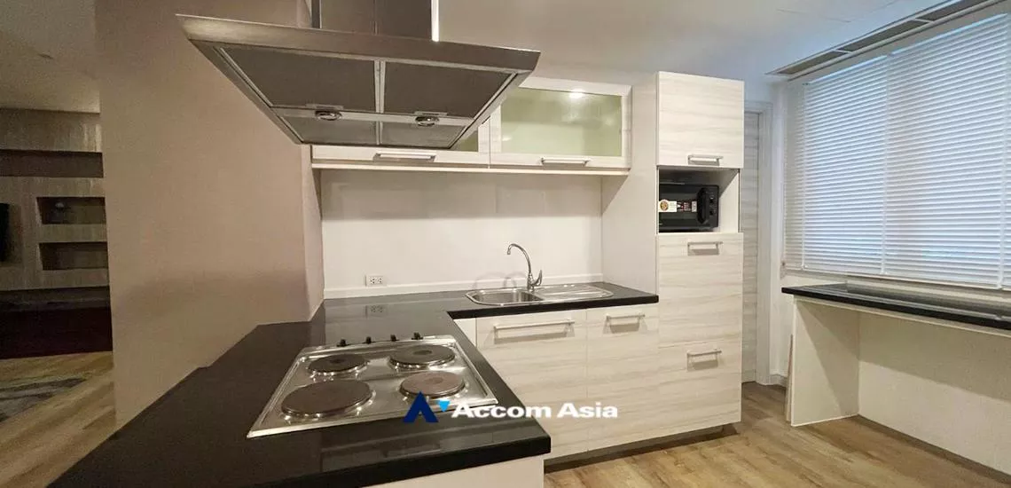 unitPet friendly |  3 Bedrooms  Condominium For Rent in Sukhumvit, Bangkok  near BTS Ekkamai (AA32452)
