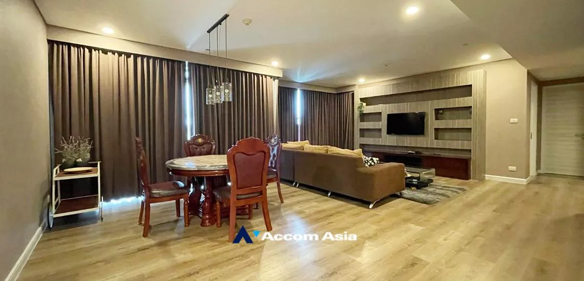 unitPet friendly |  3 Bedrooms  Condominium For Rent in Sukhumvit, Bangkok  near BTS Ekkamai (AA32452)