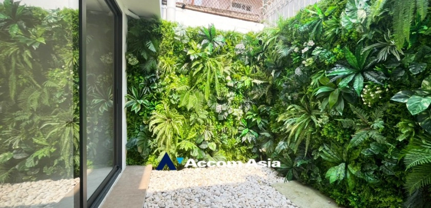 36  3 br Townhouse For Sale in Sukhumvit ,Bangkok BTS Ekkamai AA32463