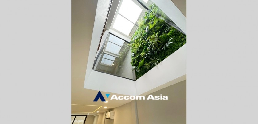 11  3 br Townhouse For Sale in Sukhumvit ,Bangkok BTS Ekkamai AA32463