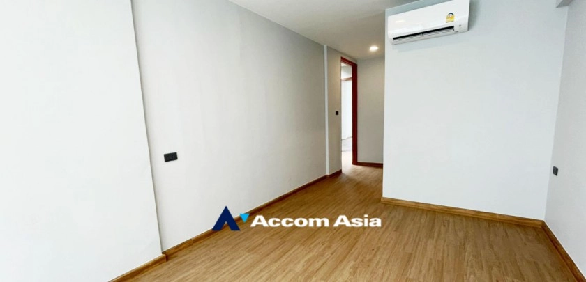 27  3 br Townhouse For Sale in Sukhumvit ,Bangkok BTS Ekkamai AA32463