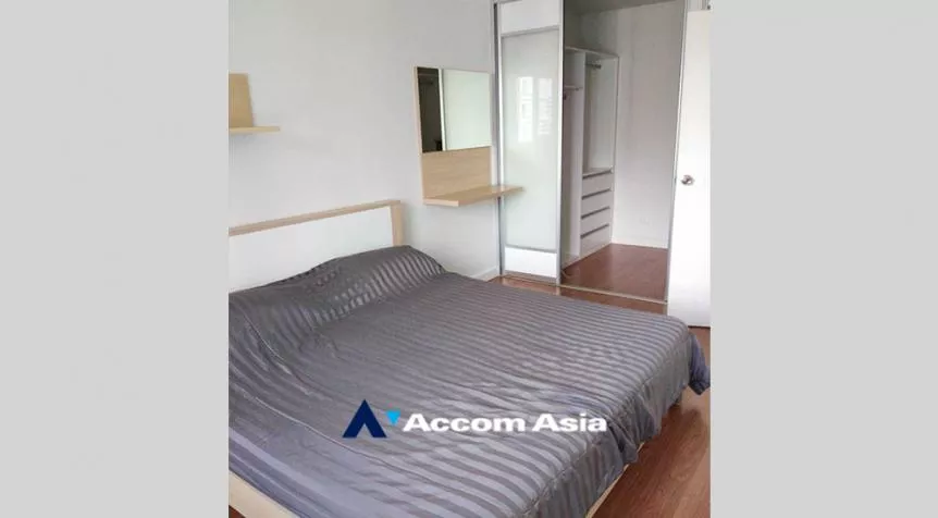  1 Bedroom  Condominium For Rent & Sale in Sathorn, Bangkok  near BRT Thanon Chan (AA32464)