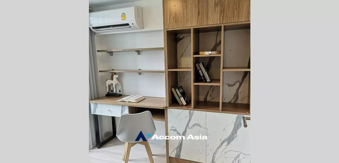 unitDouble High Ceiling, Duplex Condo |  1 Bedroom  Condominium For Rent in Sathorn, Bangkok  near BTS Chong Nonsi (AA32467)